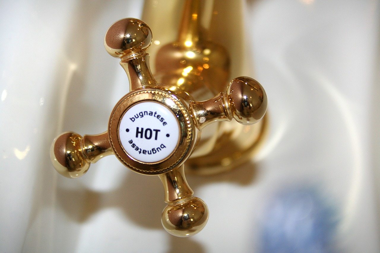 water tap, fitting, gold-1529179.jpg